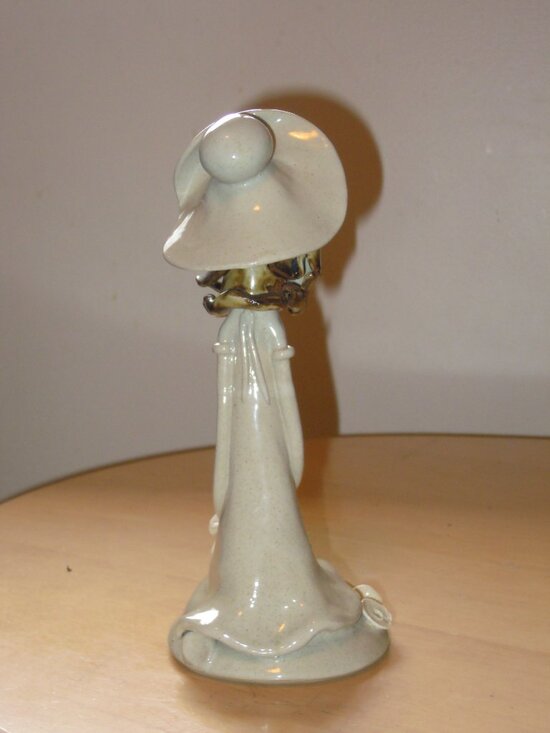 Vintage Art Studio Pottery Standing Lady Woman Girl Hippie Figurine SIGNED PM - Picture 4 of 7